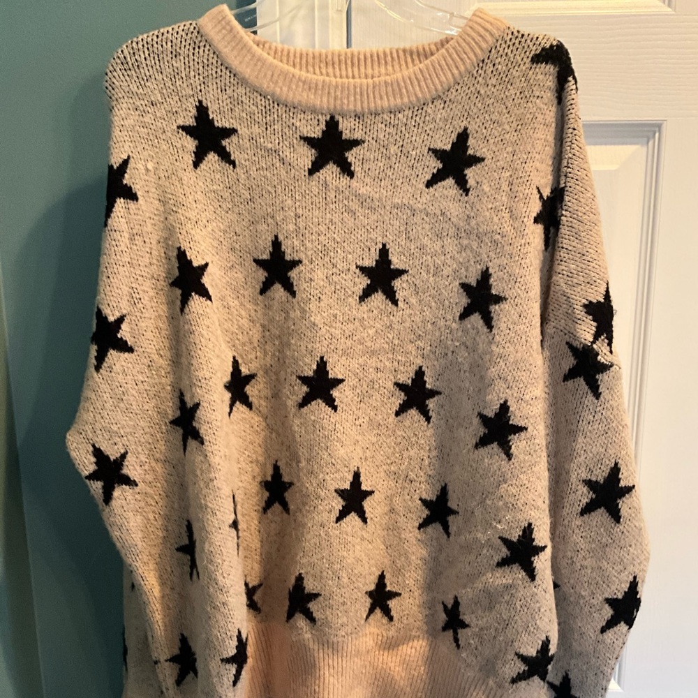 She & Sky Star Sweater Size Large